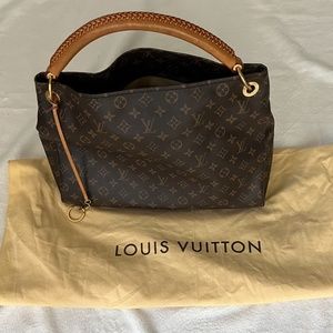 Louis Vuitton Artsy MM
